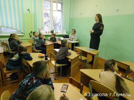 Для ребят оздоровительного лагеря с дневным пребыванием "Юные миротворцы" прошла Школа безопасности" Безопасное поведение на дороге "