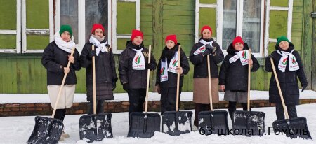 Чистим снег вместе!